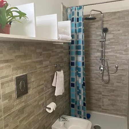 شقة La Dependance Di Zio Giovanni *